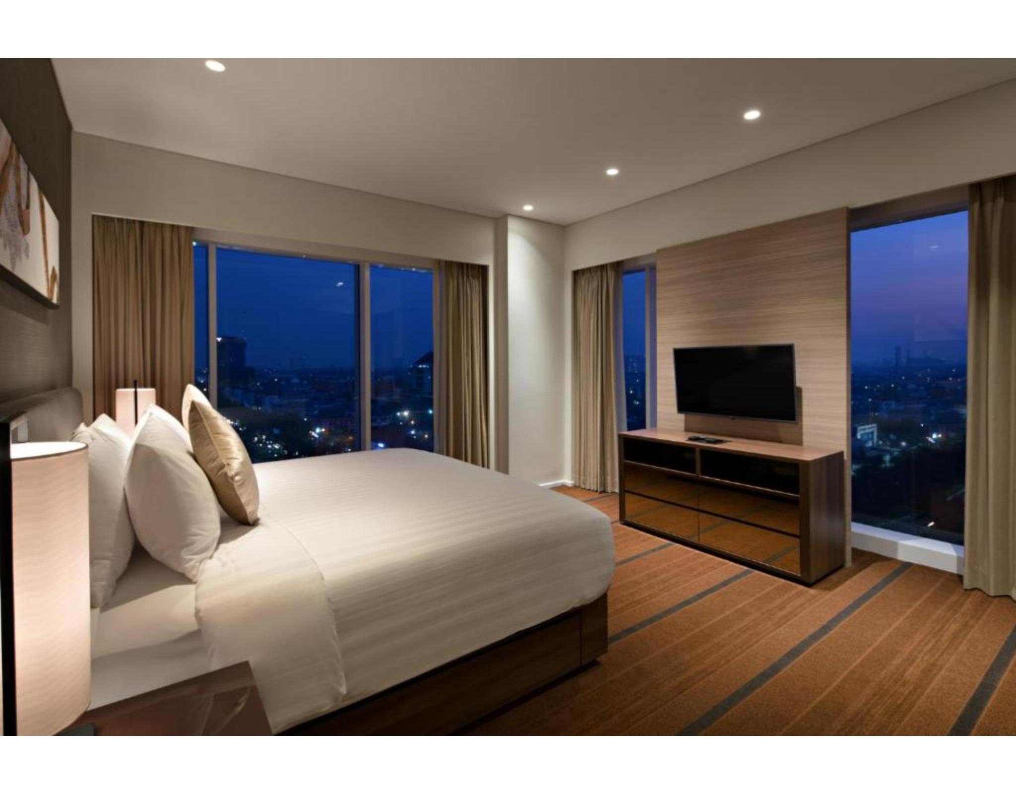 Oakwood Hotel & Residence Surabaya Exterior foto